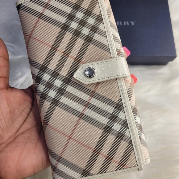 🔹️Burberry 🔹️London Blue Label long Wallet ✨️🤎 ( NO BOX) - Picture 4 of 9